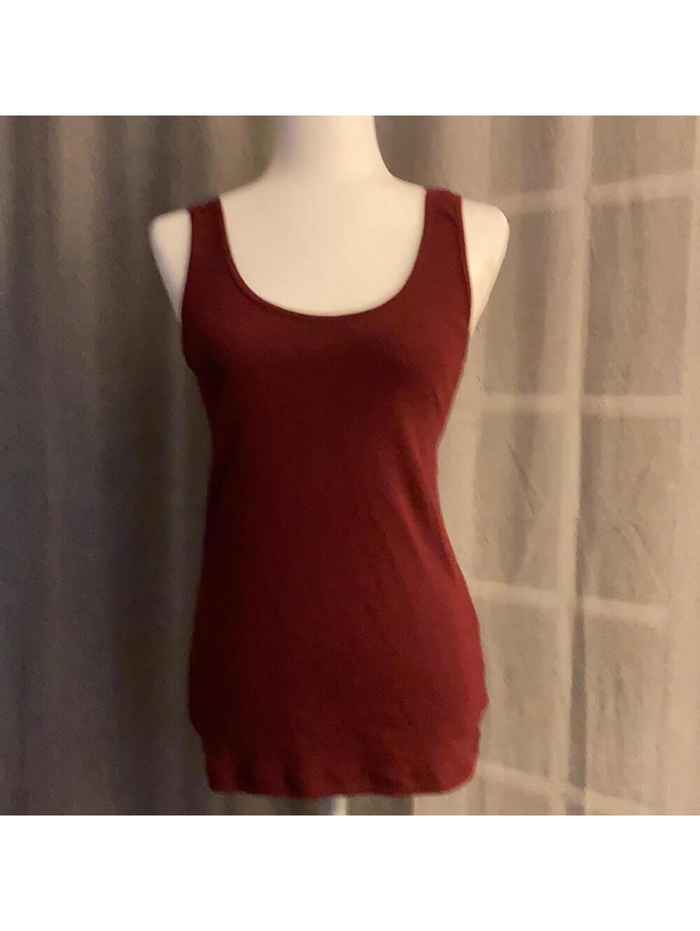 Old Navy burgundy tank